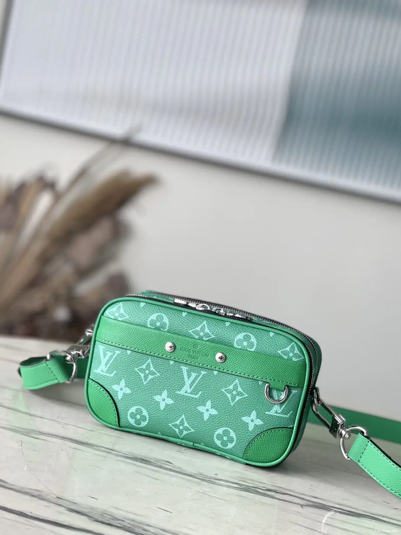 Fake Louis Bags LOUIS Nano Alpha-11.0*18.5*6.5CM VUITTON 0618